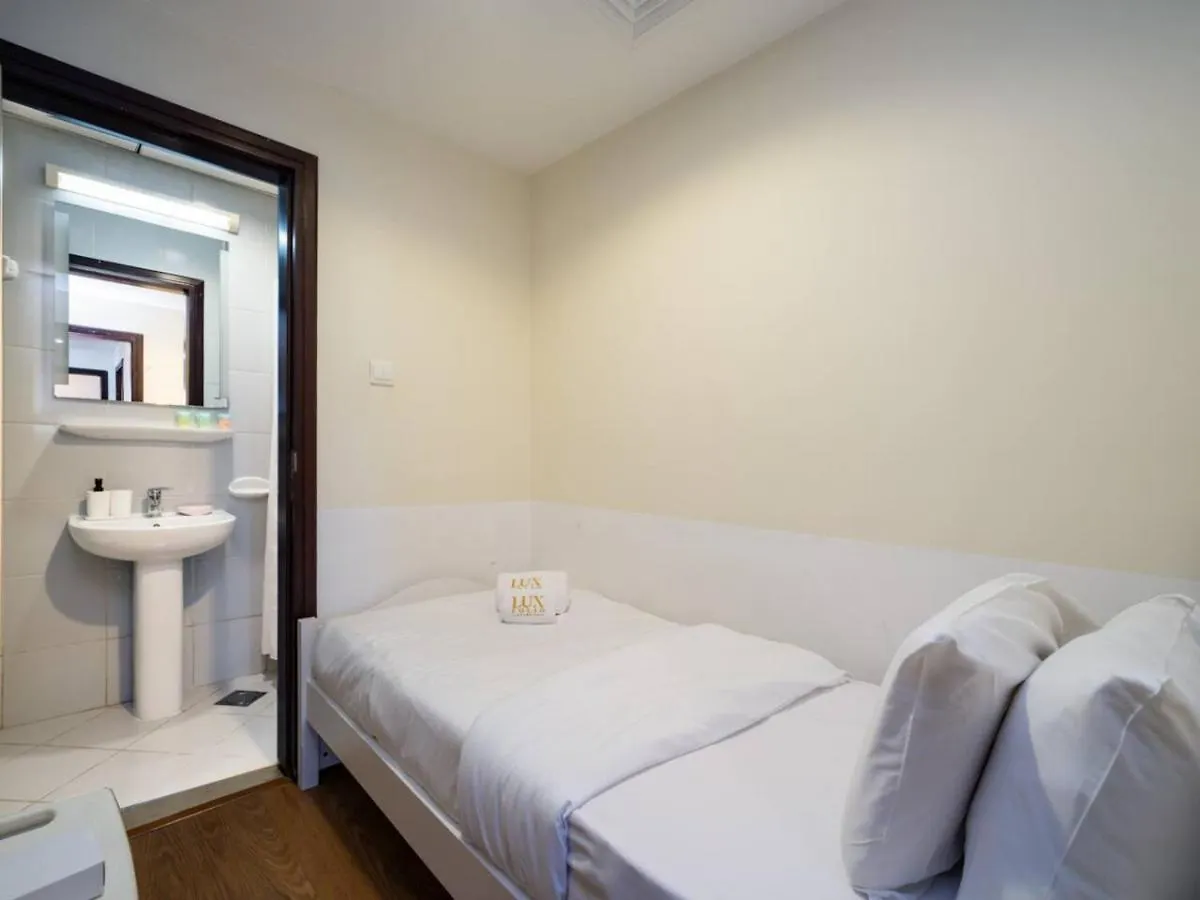 Spacious 2 Bed With Iconic Jlt Views Dubai