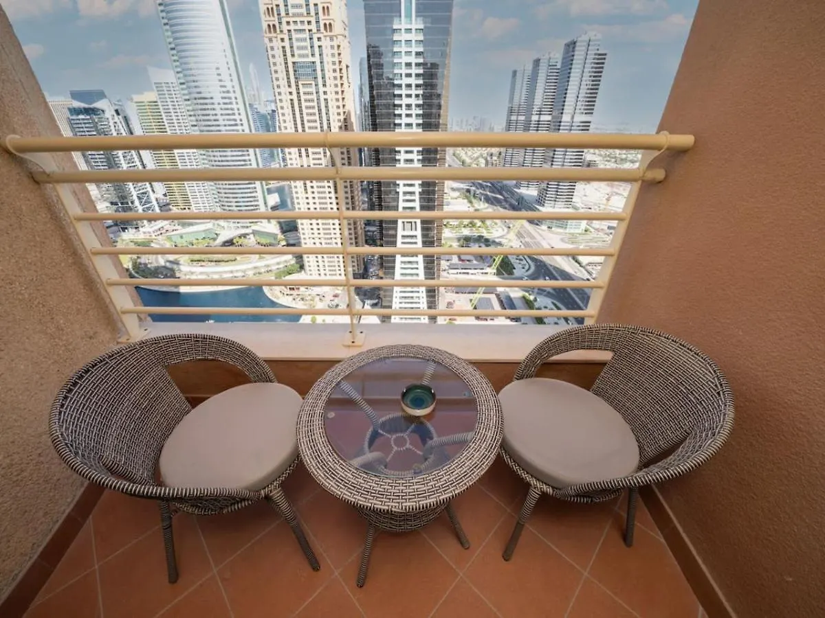 Spacious 2 Bed With Iconic Jlt Views Dubai